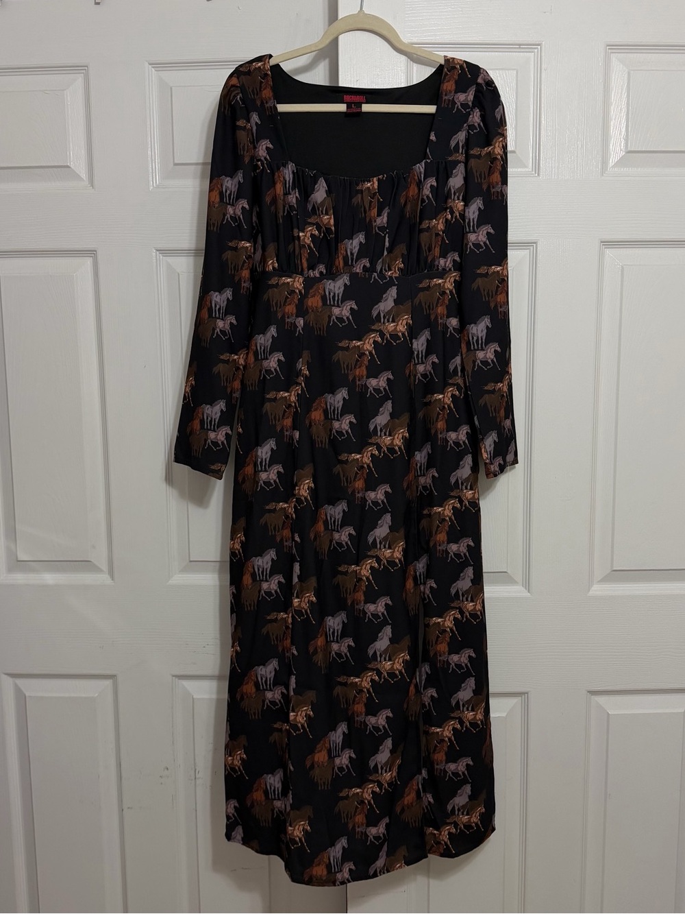 Square-Neck Black Long-Sleeve Midi Dress with Horse Print